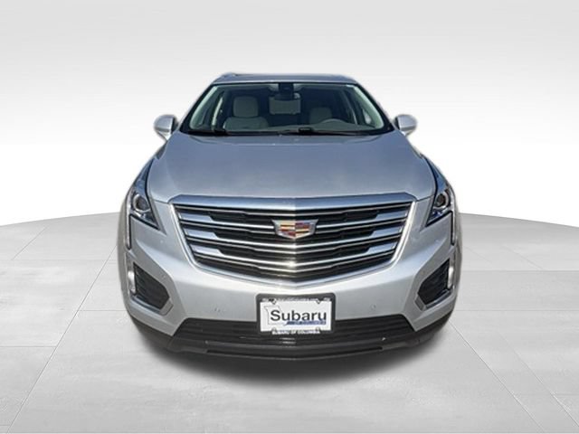 Used 2017 Cadillac XT5 Luxury w/ Driver Awareness Package FWD image 2