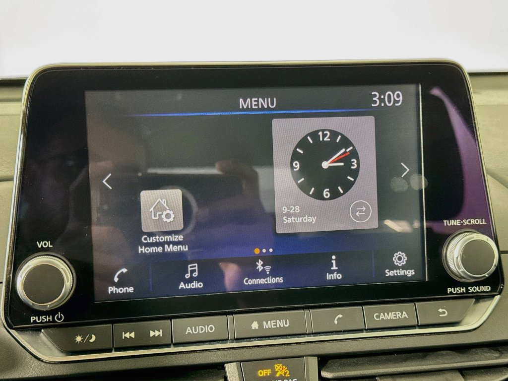 Used 2024 Nissan Altima 2.5 SV FWD image 27