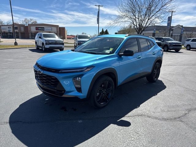 Used 2025 Chevrolet Trax ACTIV w/ Driver Confidence Package image 3