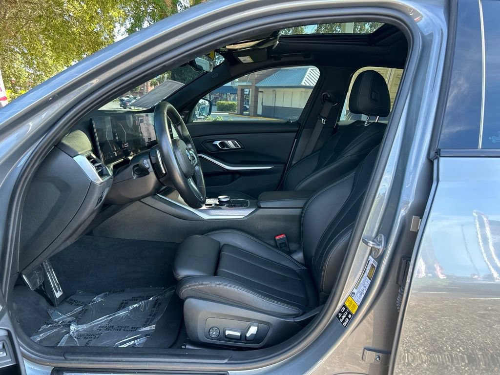 Used 2023 BMW 330i xDrive Sedan w/ M Sport Package AWD/4WD image 16