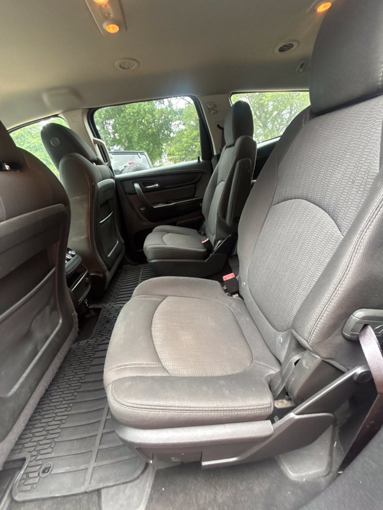 Used 2015 Chevrolet Traverse LT w/ Style and Technology Package AWD/4WD image 25
