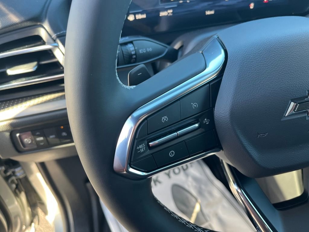 New 2026 Chevrolet Traverse LT image 11