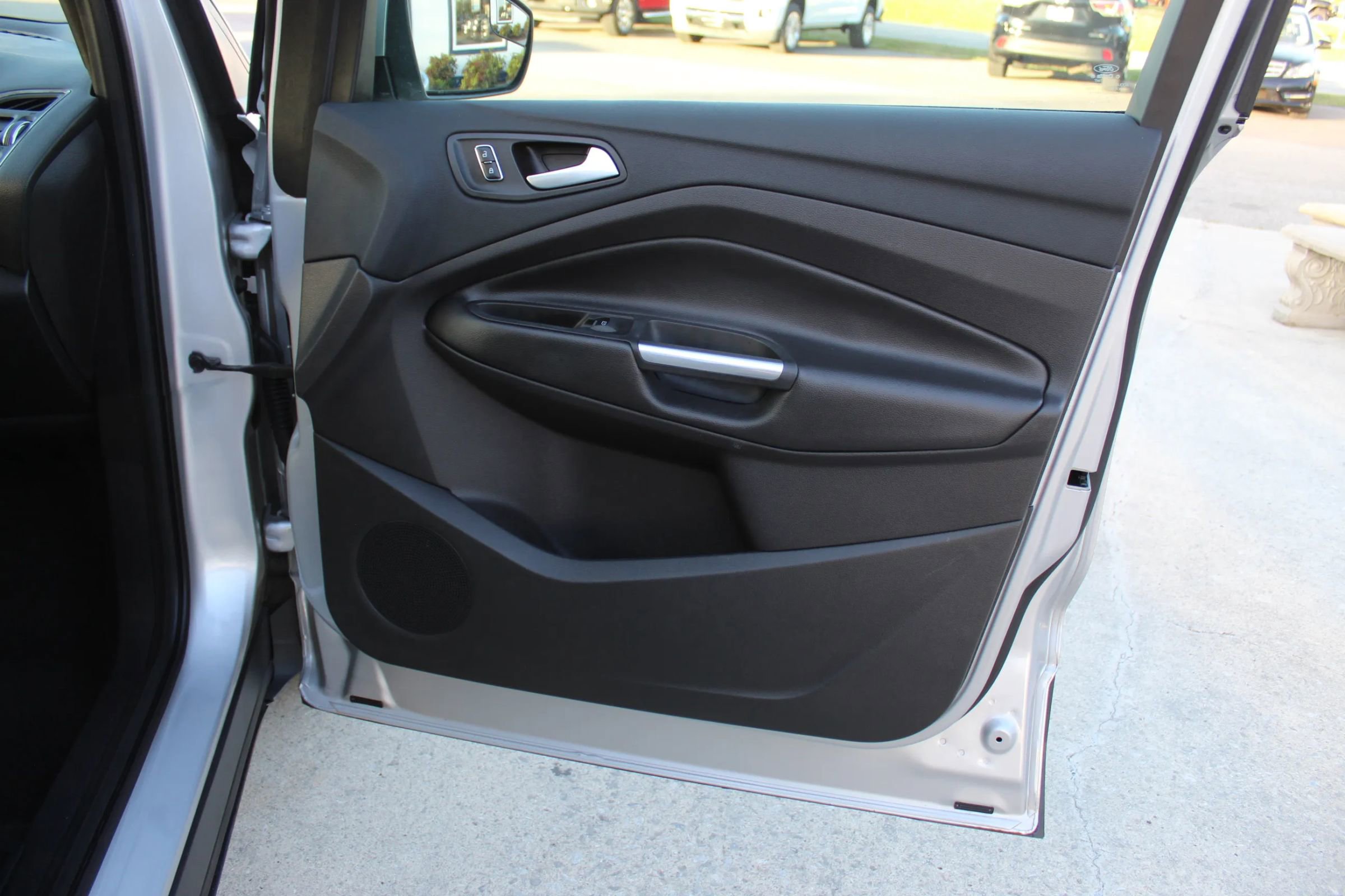 Used 2016 Ford Escape Titanium image 26