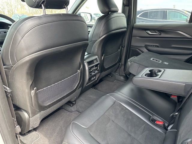 Used 2025 Jeep Grand Cherokee Altitude AWD/4WD image 54