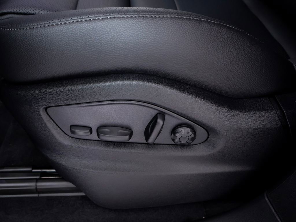 New 2026 Porsche Cayenne image 8