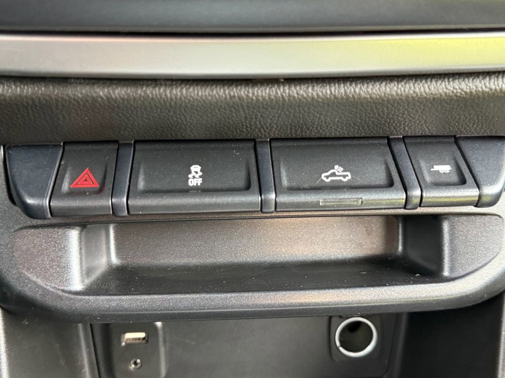 Used 2018 Chevrolet Colorado LT image 18