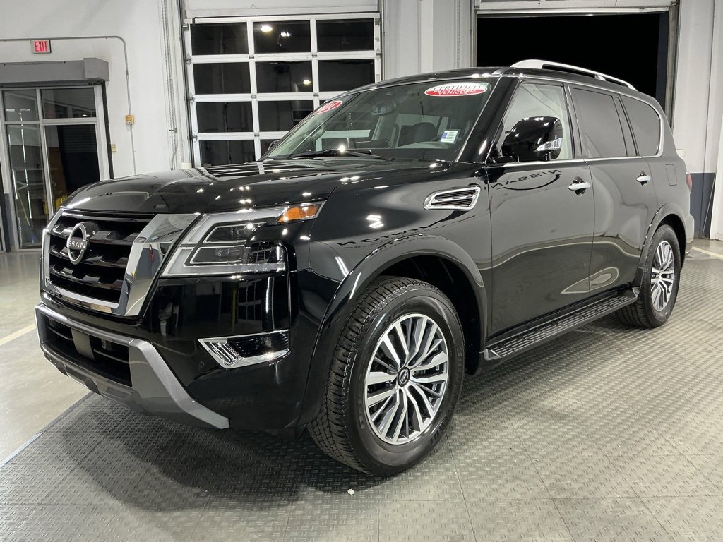 Used 2024 Nissan Armada SL w/ Captain's Chairs Package image 2