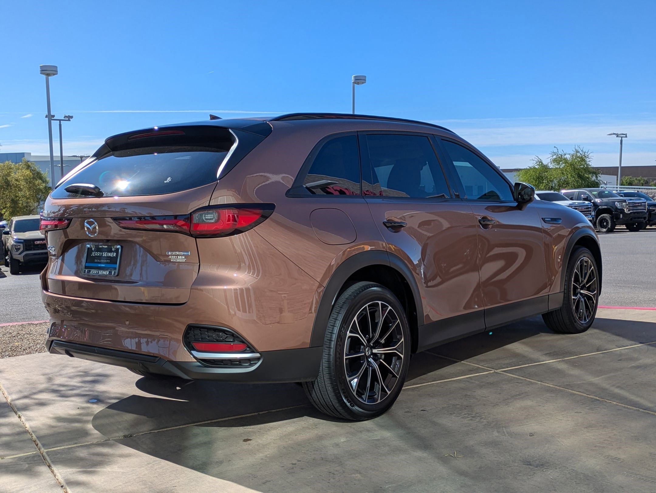Used 2025 MAZDA CX-70 Plug-In Hybrid w/ Premium Pkg AWD/4WD image 5