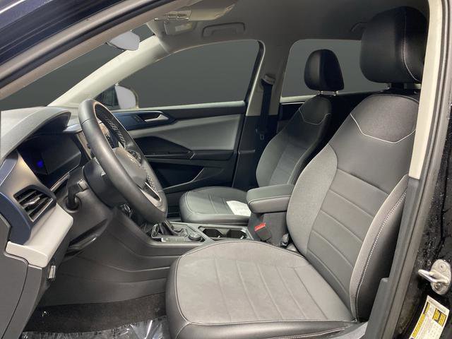 Used 2023 Volkswagen Taos SE image 4