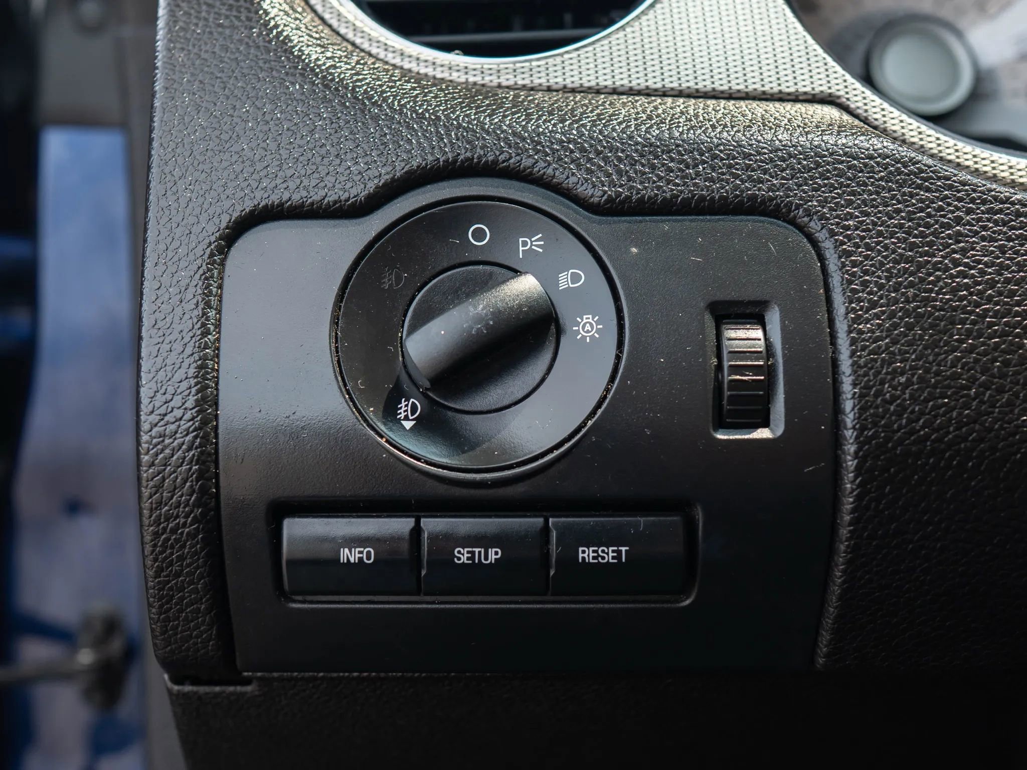 Used 2012 Ford Mustang GT Premium image 31