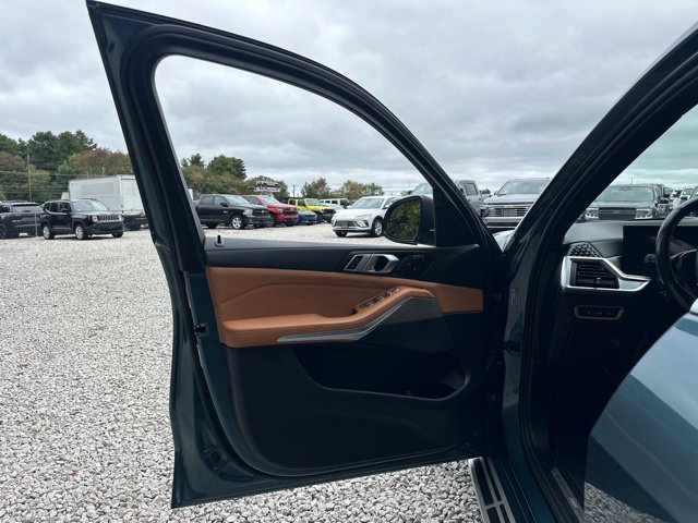 Used 2025 BMW X7 xDrive40i AWD/4WD image 25