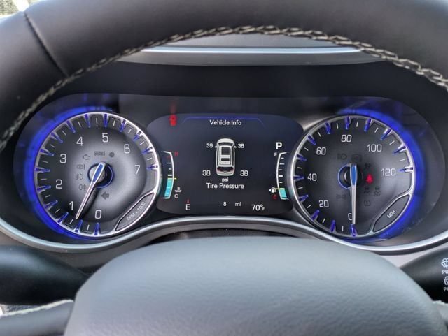 New 2027 Chrysler Pacifica Select FWD image 19