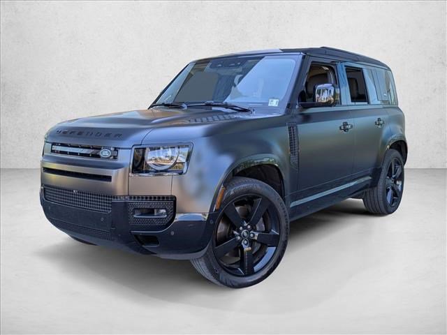 Used 2024 Land Rover Defender 110 X-Dynamic SE image 1