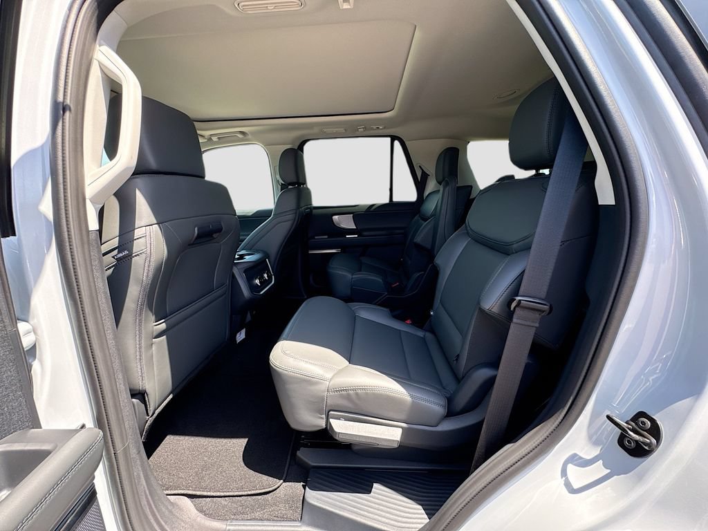 New 2026 Ford Expedition Active RWD image 25