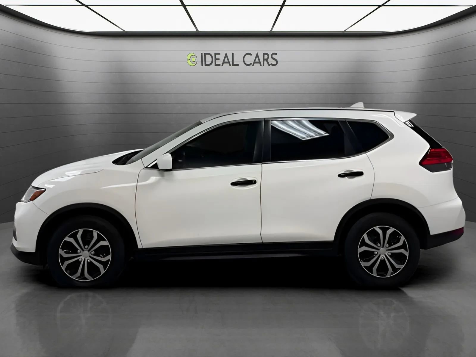 Used 2017 Nissan Rogue S FWD image 8