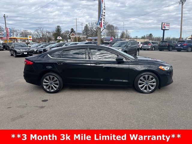 Used 2020 Ford Fusion SE AWD/4WD image 2