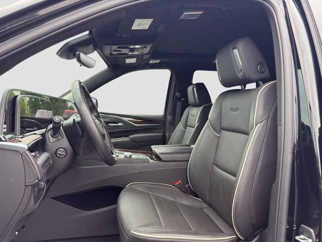 Used 2024 Cadillac Escalade Premium Luxury w/ Performance Package AWD/4WD image 9