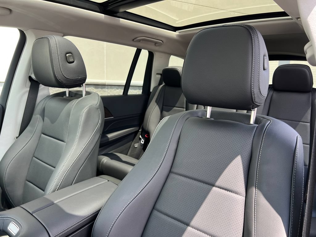 New 2026 Mercedes-Benz GLS 450 4MATIC image 15