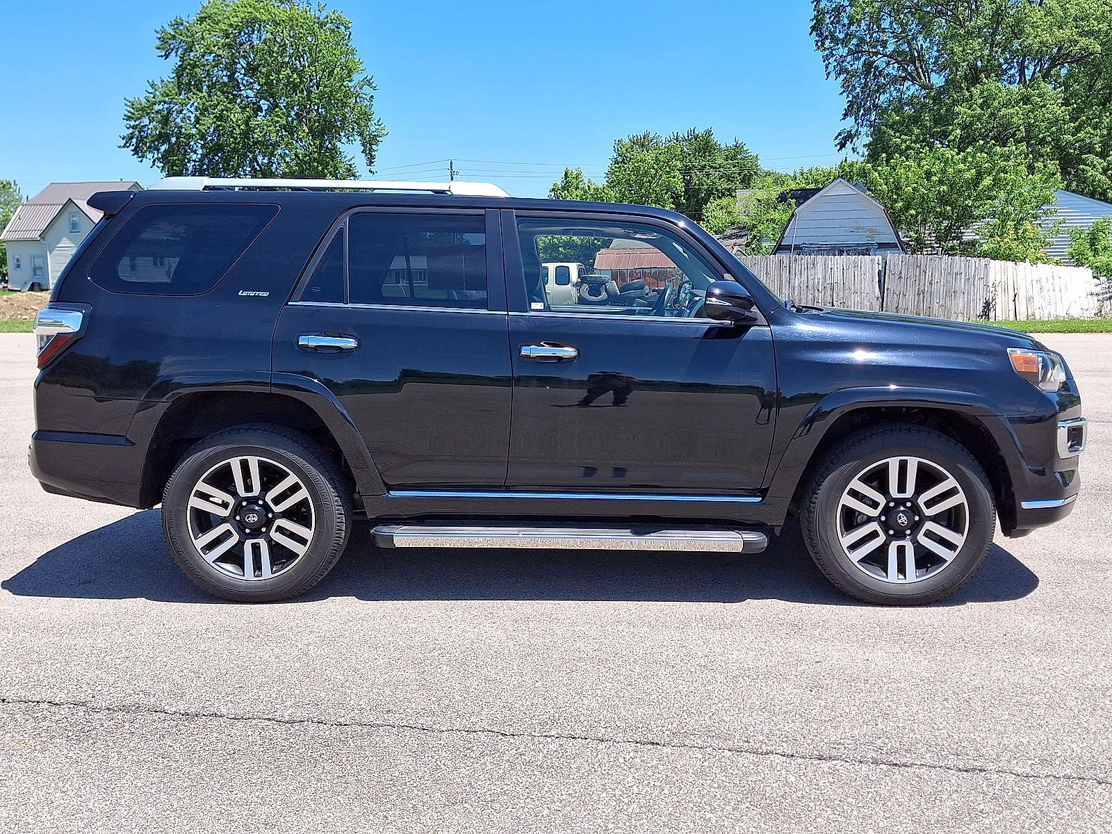 Used 2023 Toyota 4Runner Limited AWD/4WD image 26