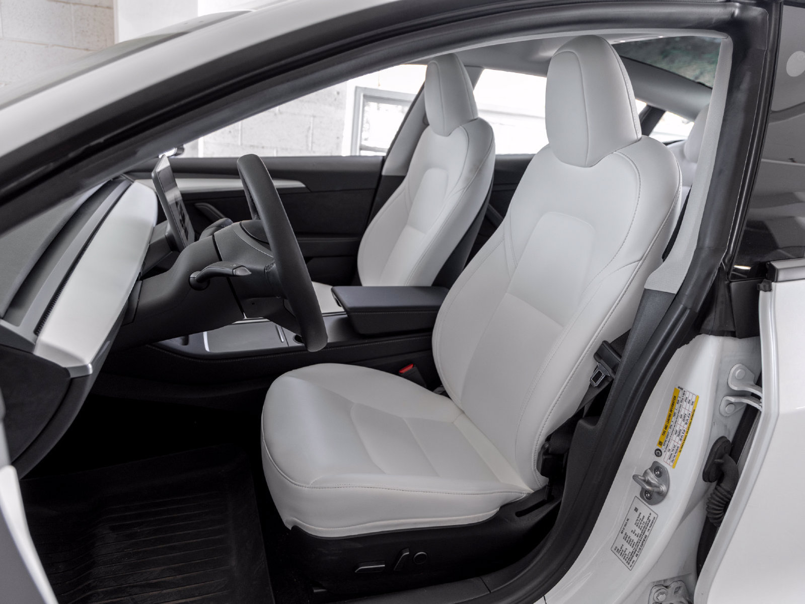 Used 2023 Tesla Model 3 Standard Range RWD image 10