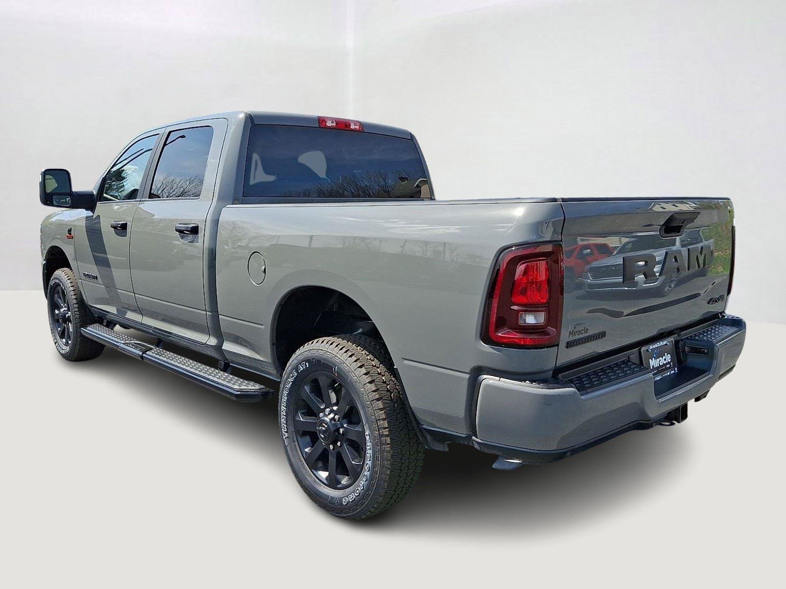 New 2026 RAM 2500 Big Horn AWD/4WD image 4