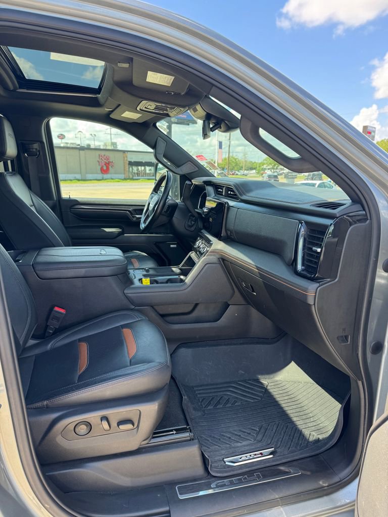 Used 2024 GMC Sierra 2500 AT4 w/ AT4 Preferred Package image 13