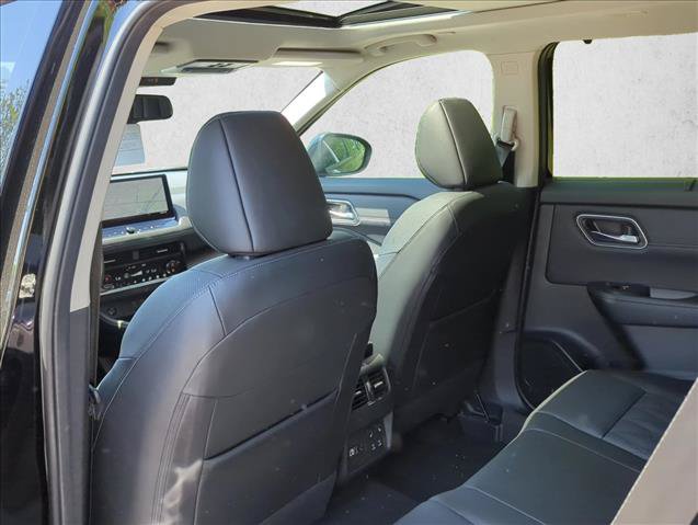 New 2026 Nissan Rogue Platinum w/ Platinum Premium Package AWD/4WD image 16