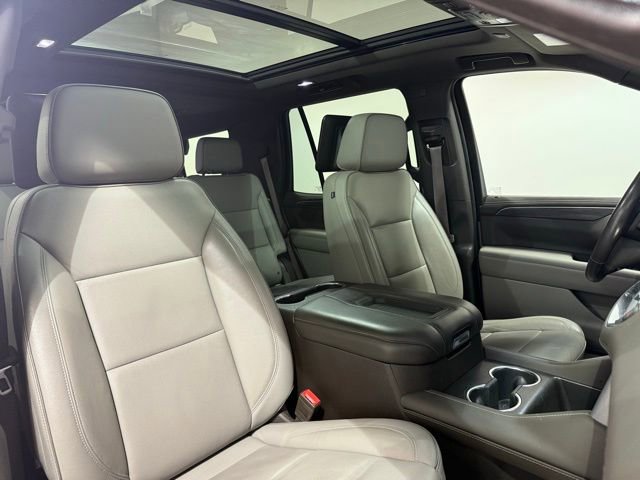 Used 2021 GMC Yukon SLT w/ SLT Premium Package image 34
