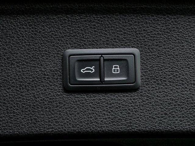 Used 2018 Audi Q5 2.0T Premium Plus w/ Premium Plus Package image 32