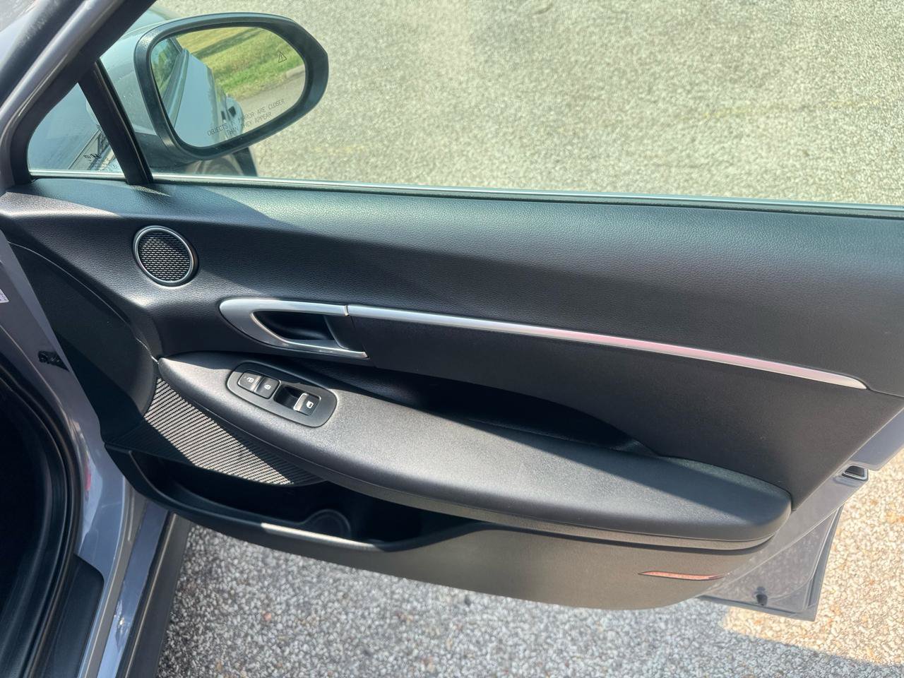 Used 2025 Hyundai Sonata SE FWD image 22