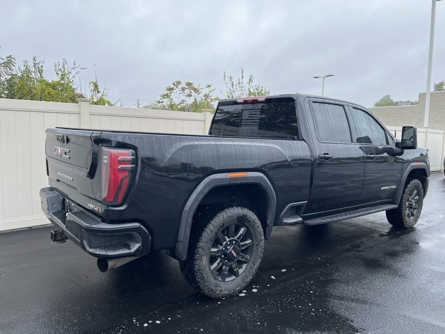 Used 2025 GMC Sierra 2500 AT4 w/ AT4 Premium Plus Package image 3