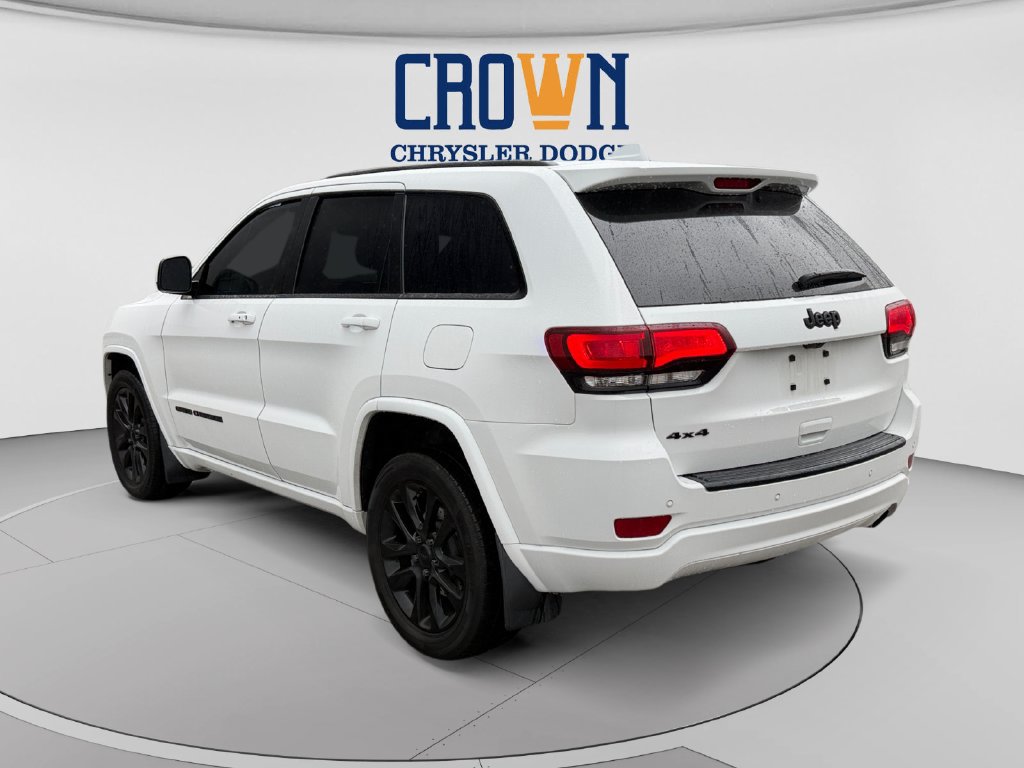 Used 2021 Jeep Grand Cherokee Laredo X AWD/4WD image 5