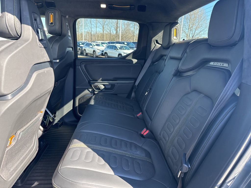 Used 2022 Rivian R1T Adventure image 13