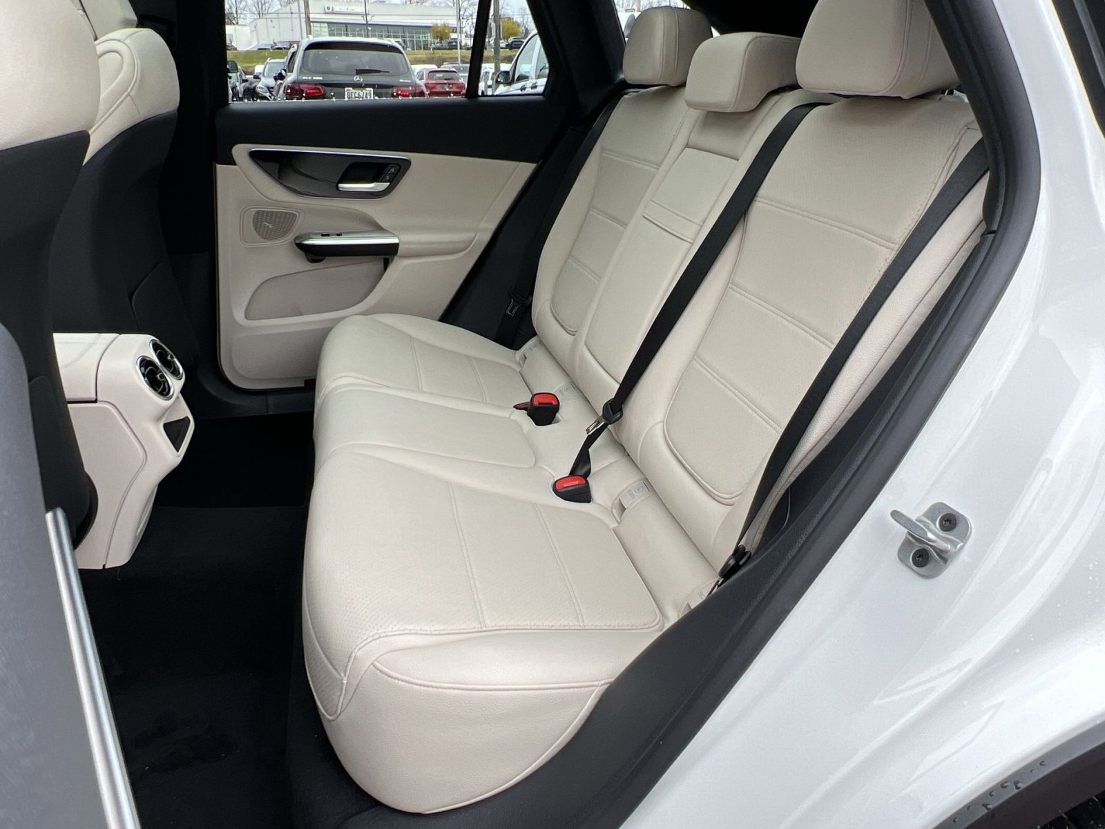 New 2026 Mercedes-Benz GLC 300 4MATIC image 23