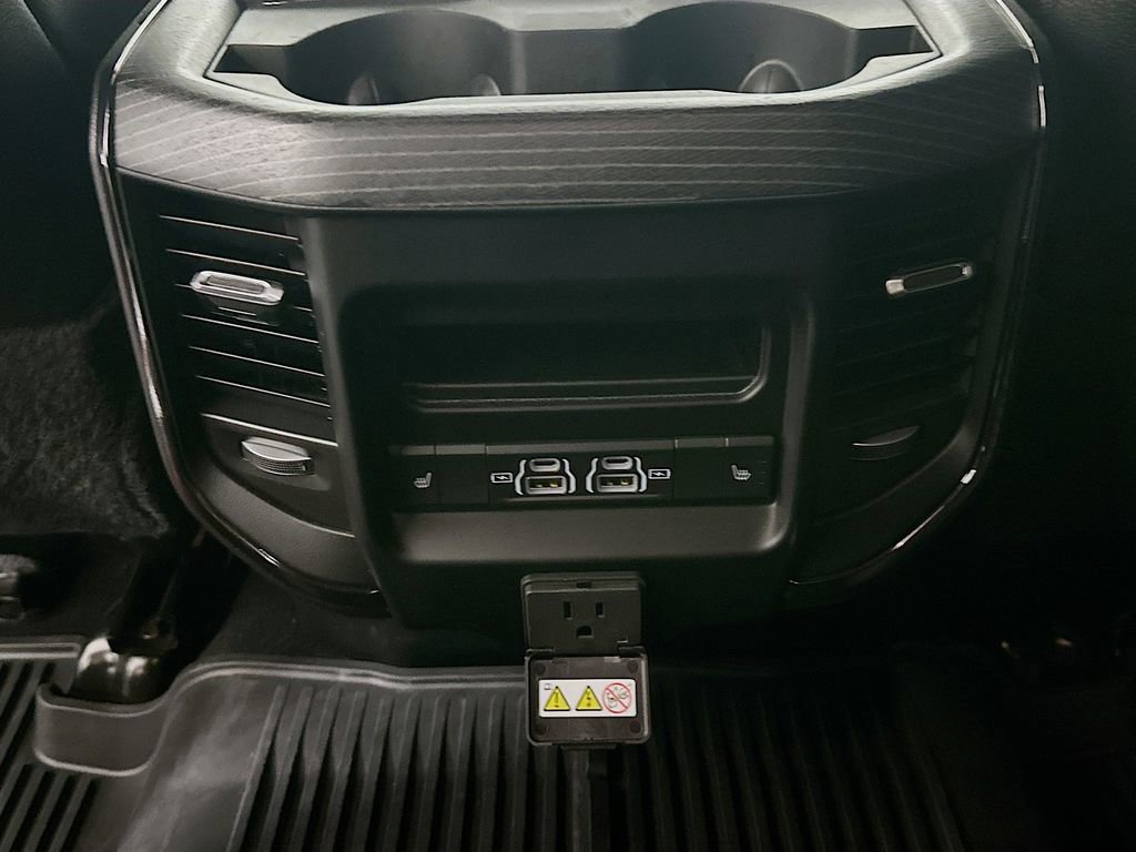 Used 2024 RAM 3500 Limited image 22