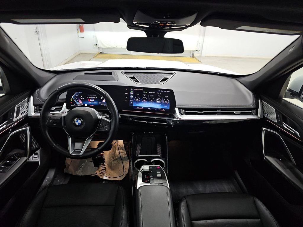 Used 2023 BMW X1 xDrive28i w/ Premium Package image 12