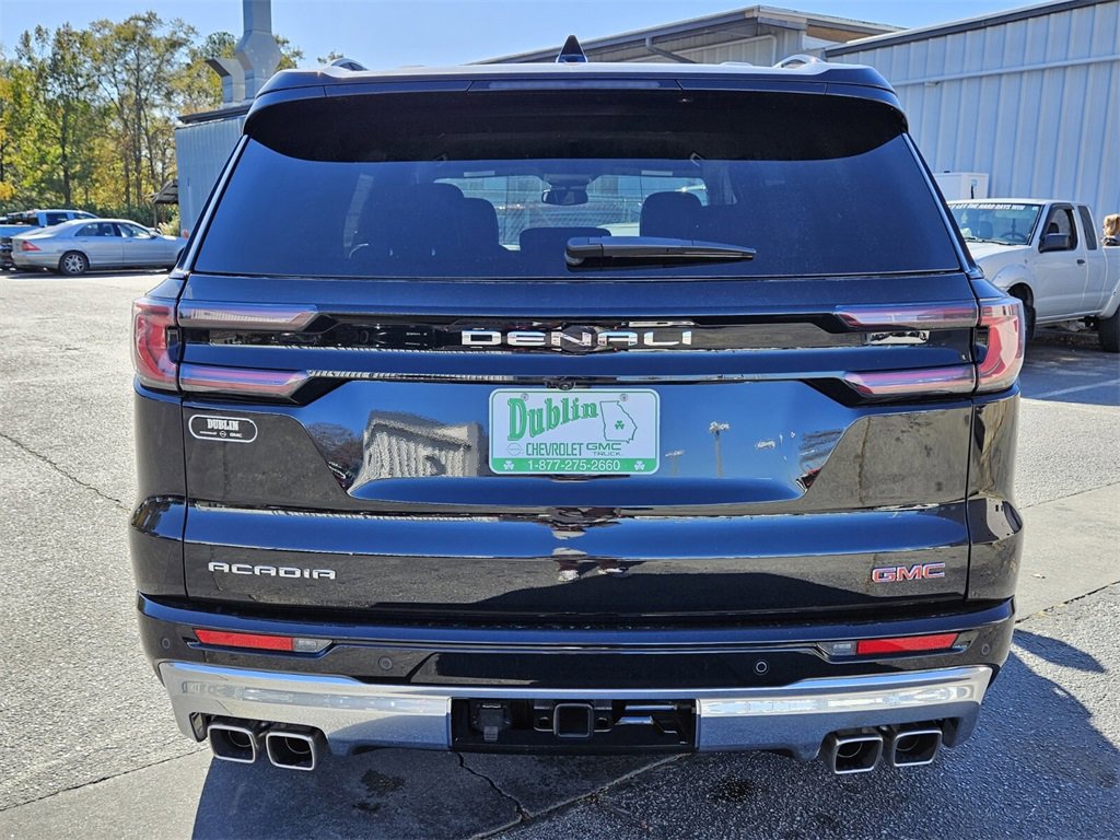 New 2025 GMC Acadia Denali image 9