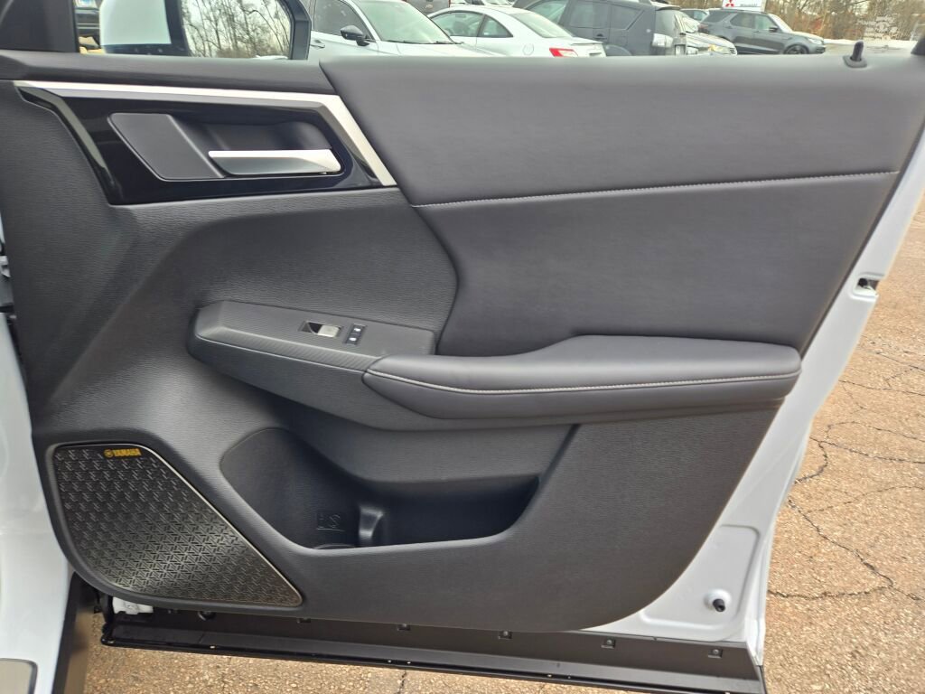 New 2026 Mitsubishi Outlander SE AWD/4WD image 6