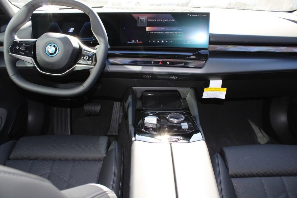 Used 2024 BMW i5 eDrive40i w/ Premium Package RWD image 6