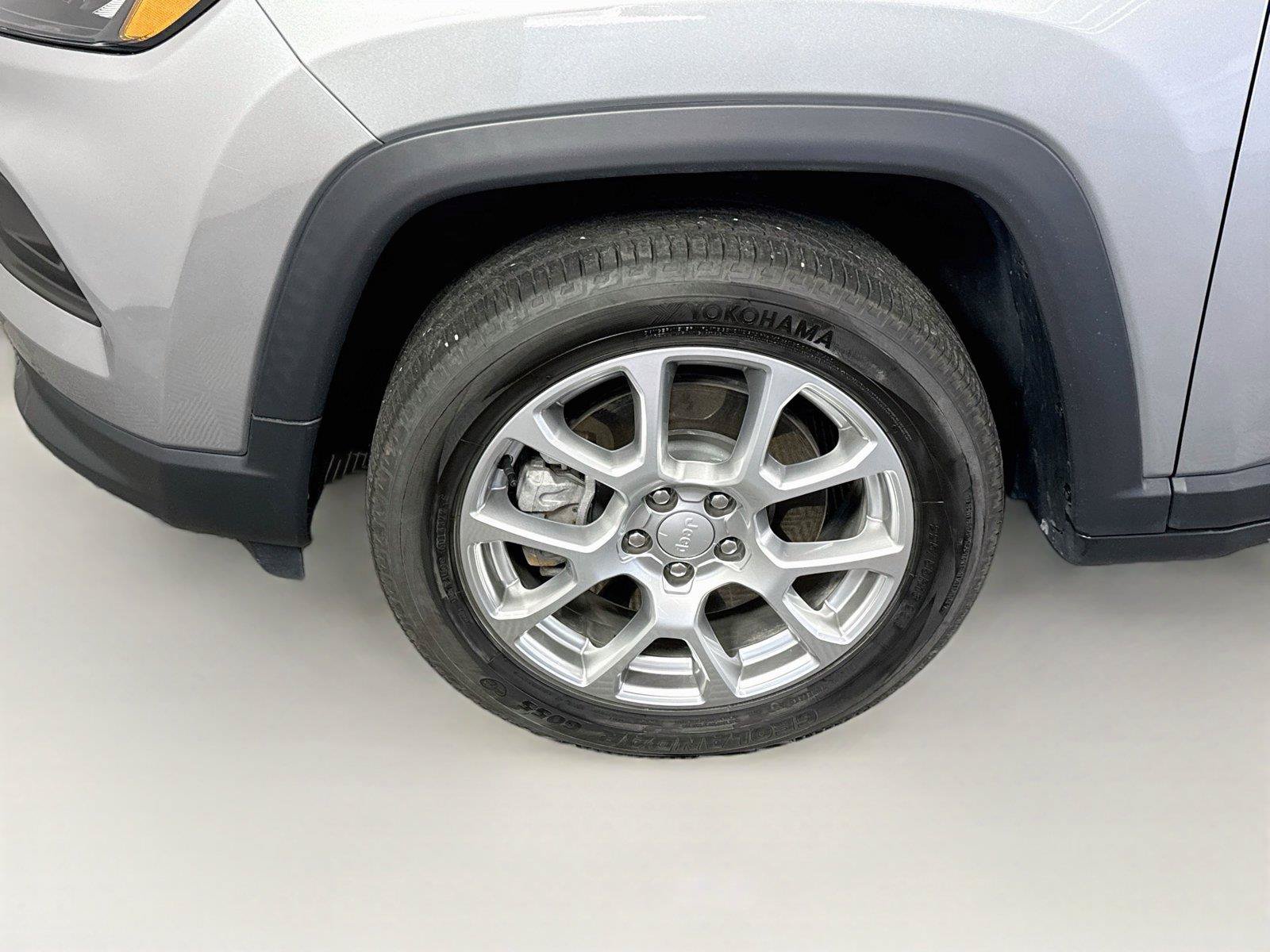 Used 2023 Jeep Compass Latitude AWD/4WD image 22