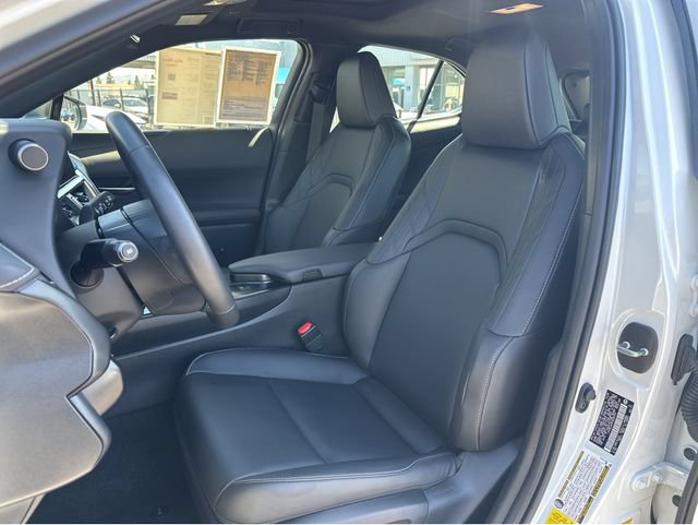 Certified 2025 Lexus UX 300h FWD w/ Accessory Package (Z2) image 38
