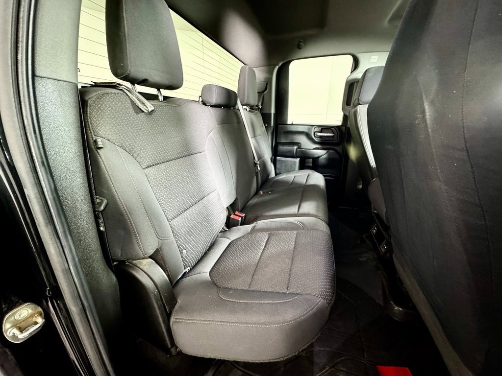 Used 2022 Chevrolet Silverado 2500 Custom w/ Custom Value Package image 18