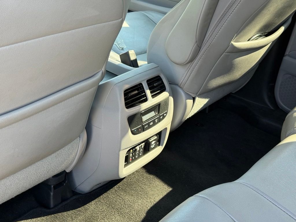 Used 2016 Honda Pilot Touring image 25