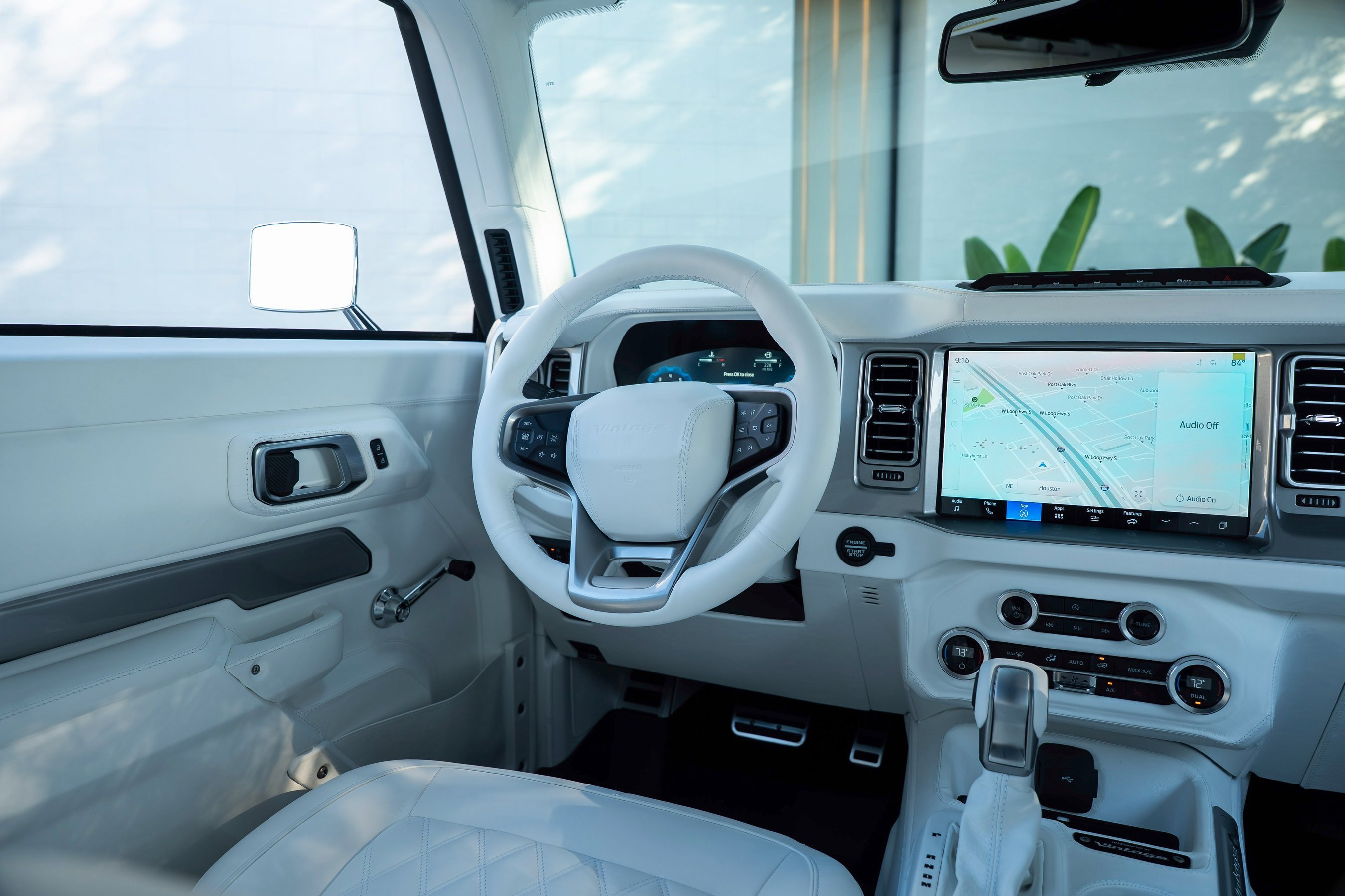 Used 2025 Ford Bronco Badlands image 25