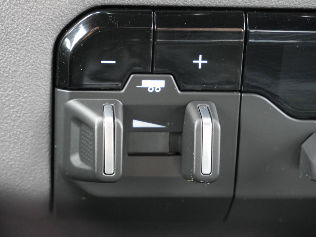 Used 2024 RAM 3500 Big Horn AWD/4WD image 22