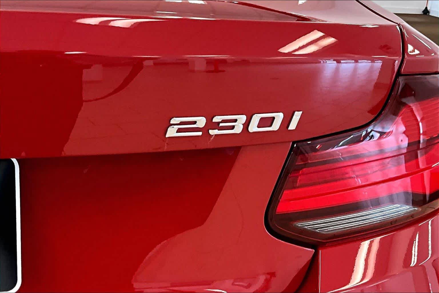 Used 2021 BMW 230i Coupe w/ Convenience Package RWD image 29