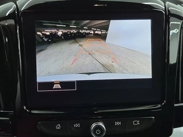 Used 2023 Chevrolet Traverse LT FWD image 9