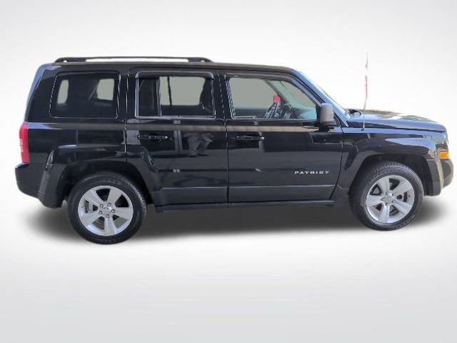Used 2012 Jeep Patriot Latitude FWD image 12