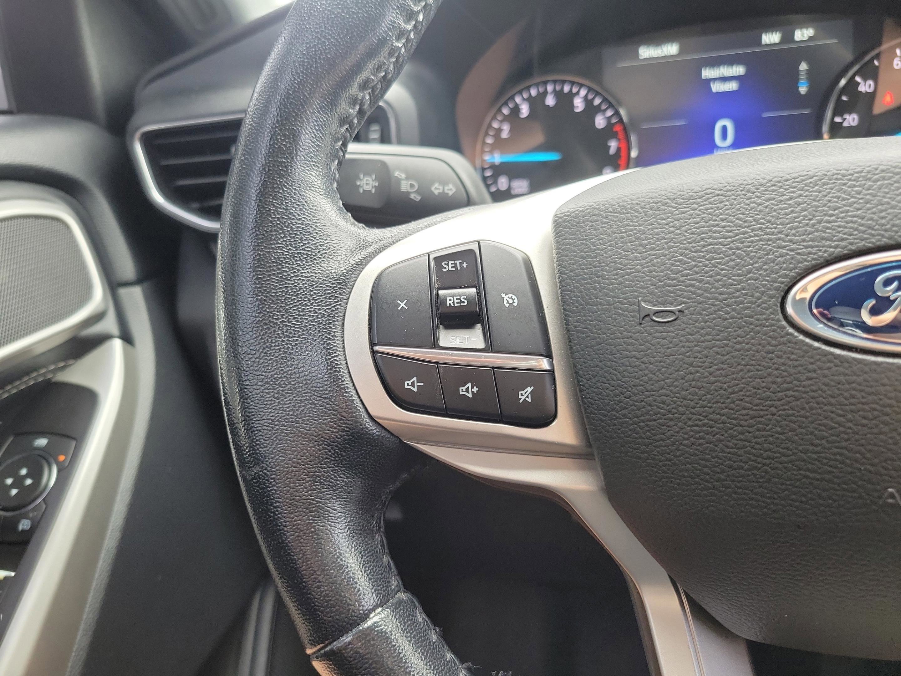 Used 2021 Ford Explorer XLT w/ Equipment Group 202A AWD/4WD image 21