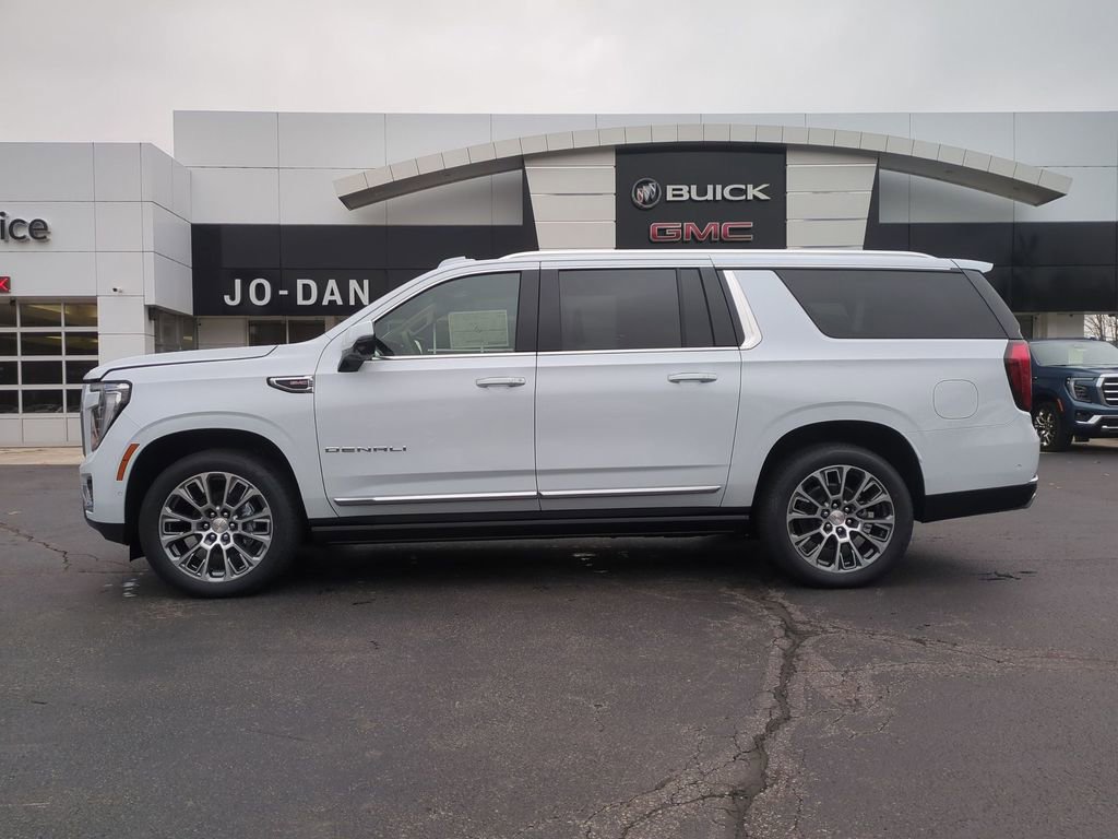 New 2026 GMC Yukon XL Denali w/ Denali Reserve Package image 8